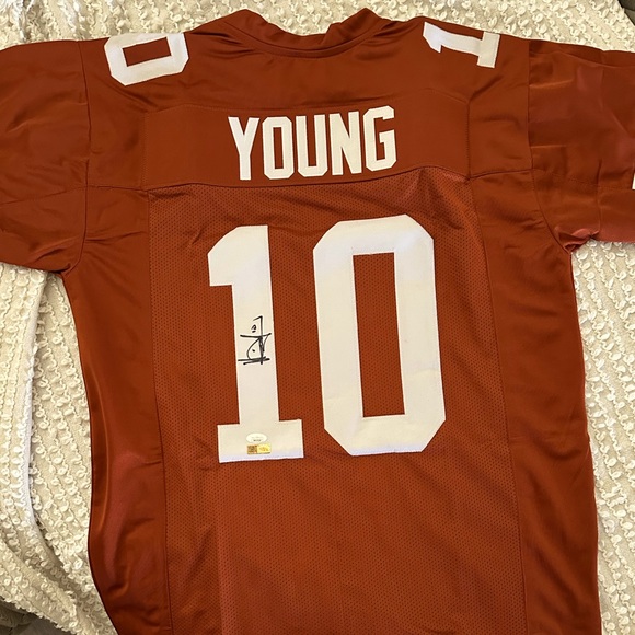 Texas UT LONGHORNS Vince Young ORIGINAL AUTOGRAPHED LONGHORNS FOOTBALL JERSEY - Picture 1 of 4